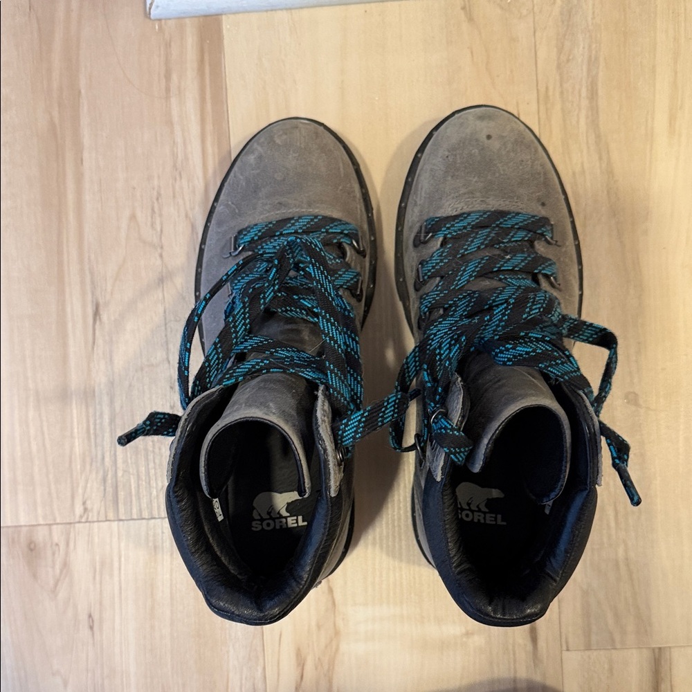 Sorel Kids Boots - Gray with Teal Laces